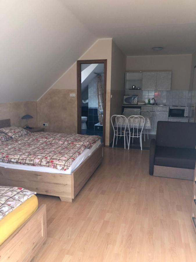 Imre Apartman Hajdúszoboszló Exterior foto