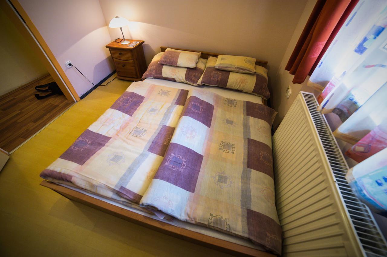Imre Apartman Hajdúszoboszló Exterior foto